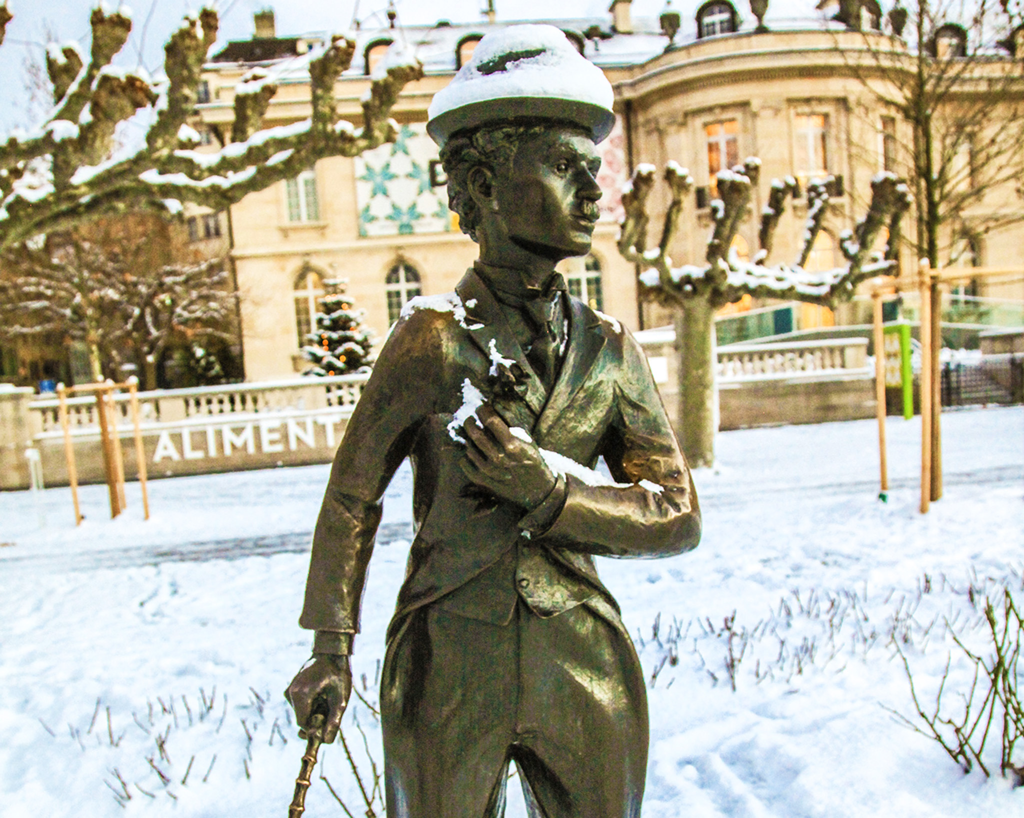 kt_2020_300_Keytours_excursions_Swisstours_chaplin-world8_2048_10