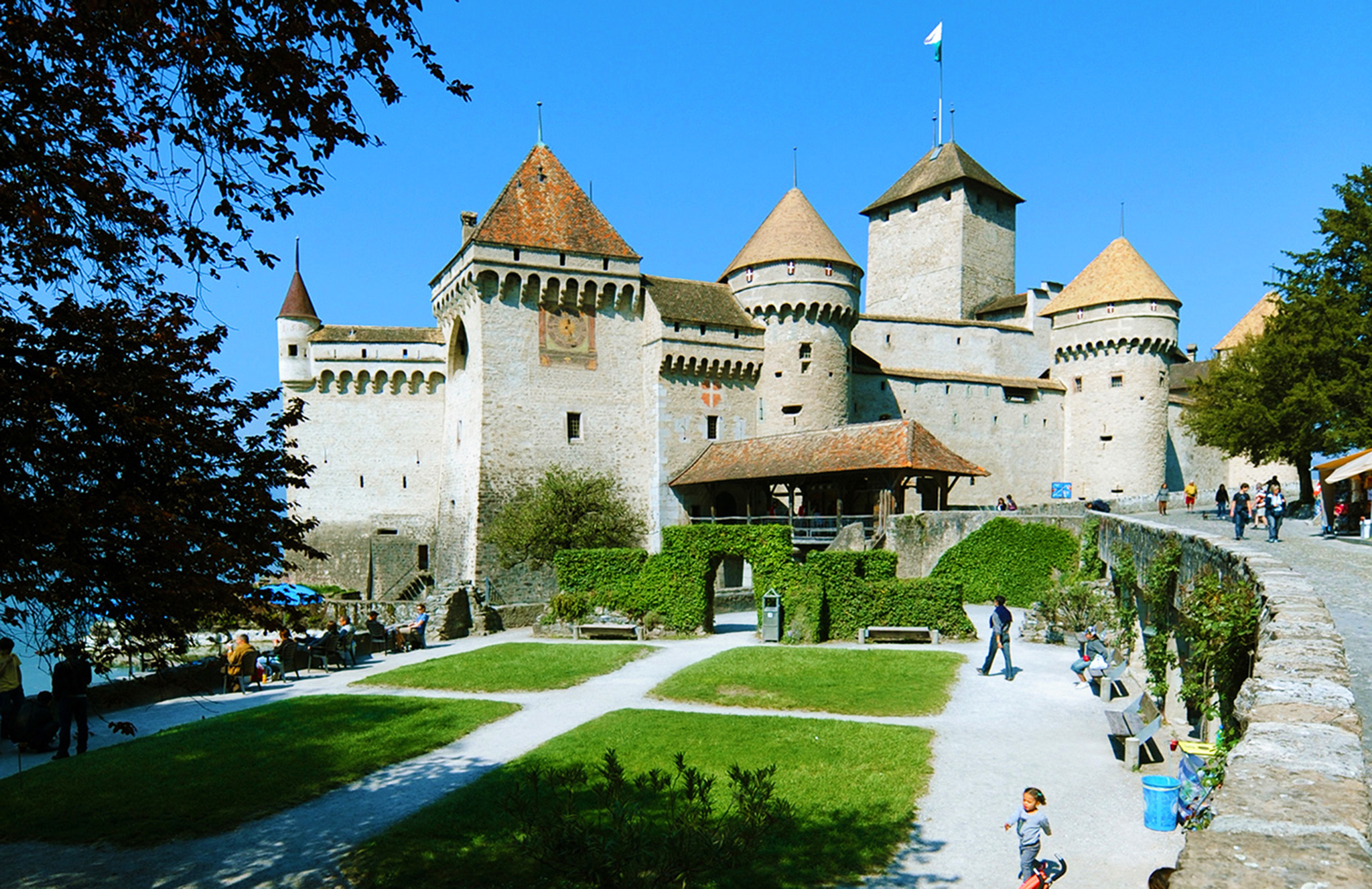 kt_2020_300_Keytours_excursions_Swisstours_chateau chillon4_2048_10