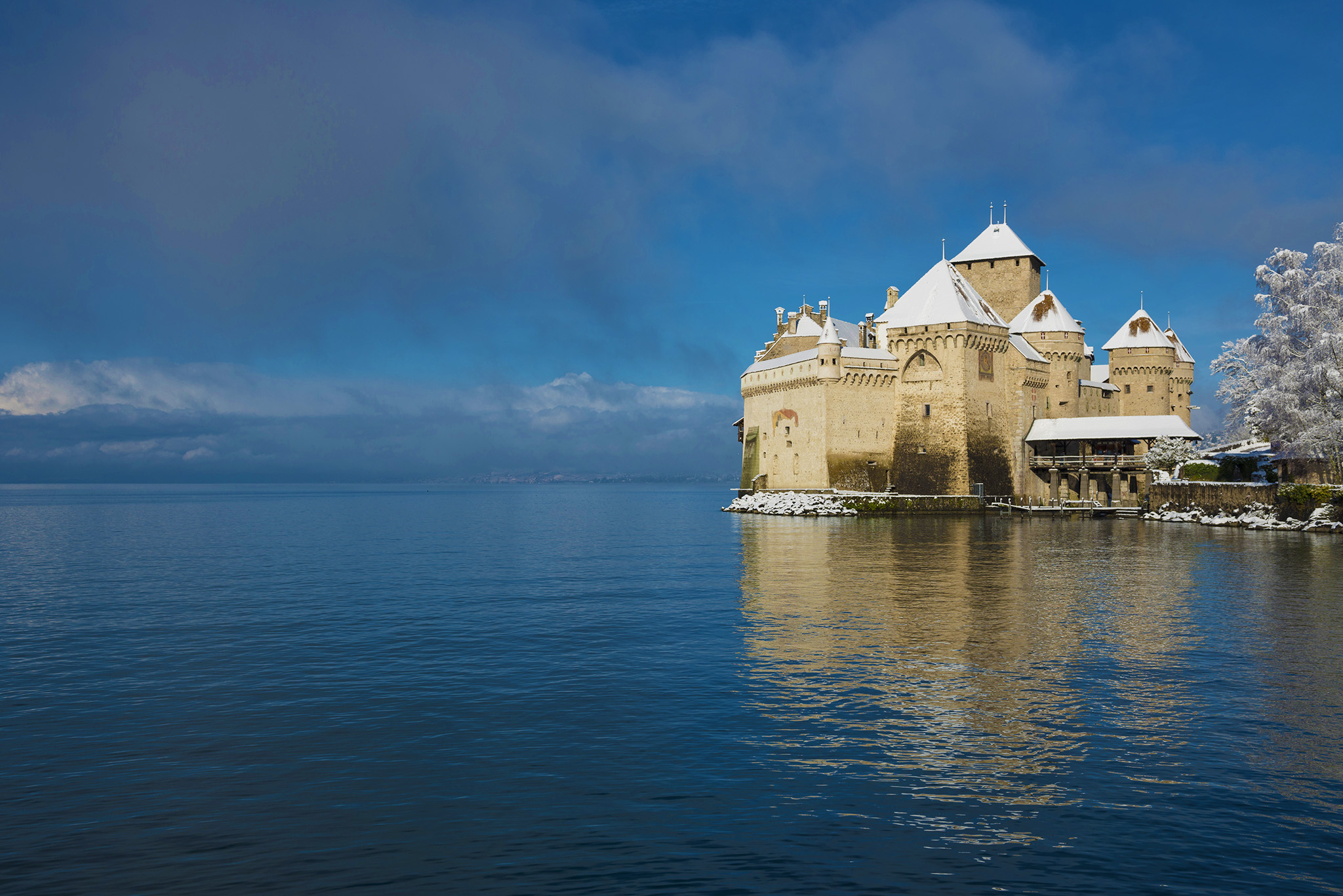 Switzerland Vaud, Waadt, Montreux, Veytaux, Château de Chillon, Schloss, castle, Lac Léman, Genfer See, Geneva Lake, hiver, Winter, winter, neige, Schnee, snow