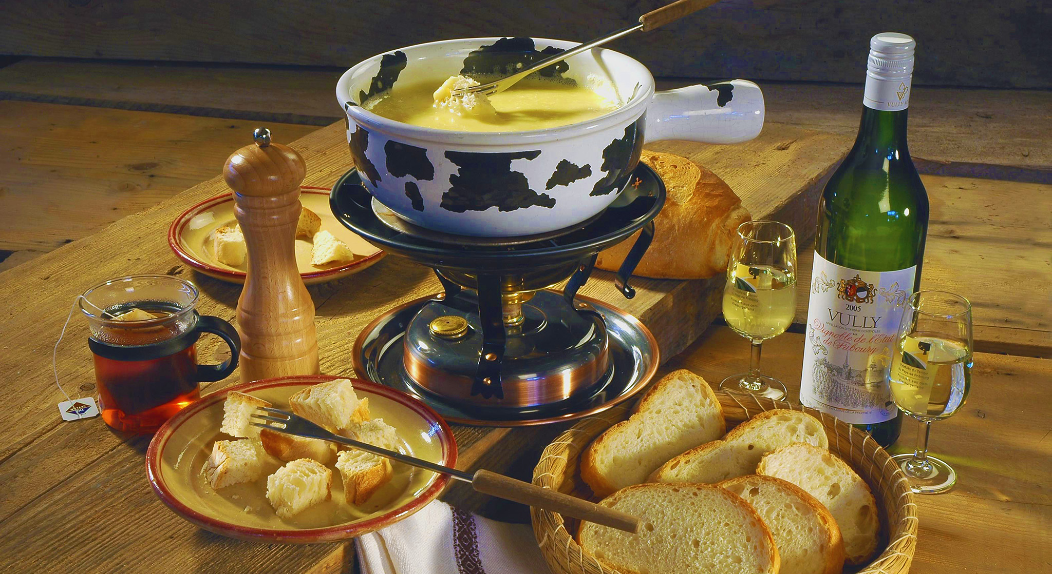 kt_2020_350_Keytours_excursions_Swisstours_gruyères_fondue1_2048_10