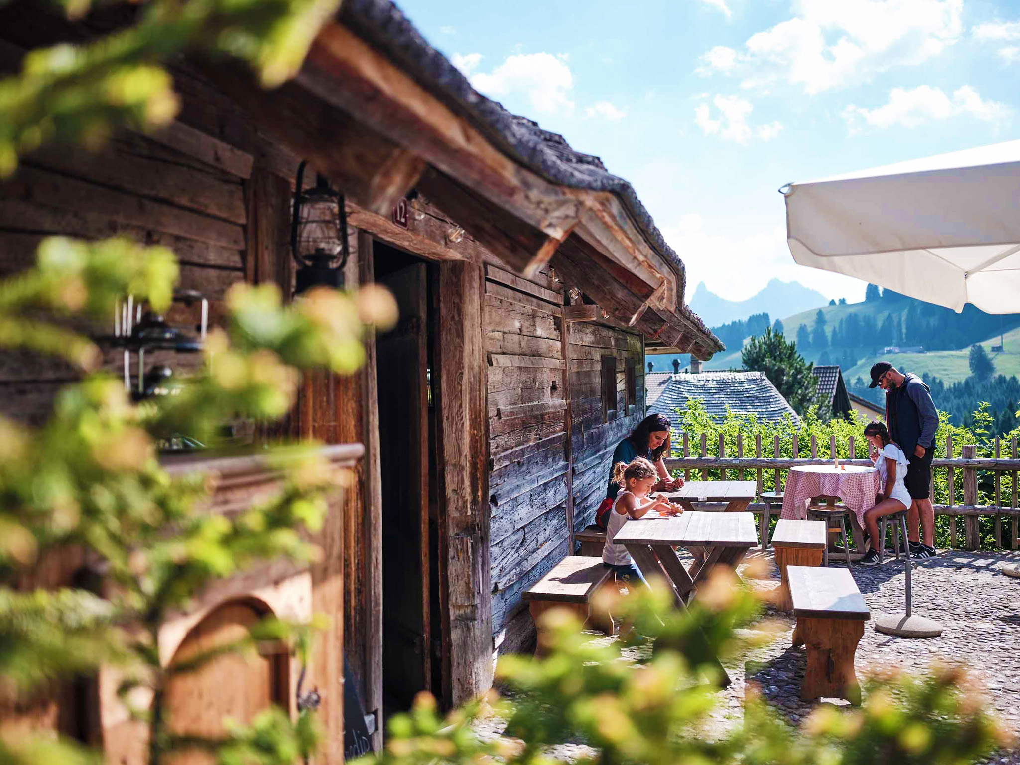 kt_2020_350_Keytours_excursions_Swisstours_gruyères_fromagerie_alpage1_2048_10