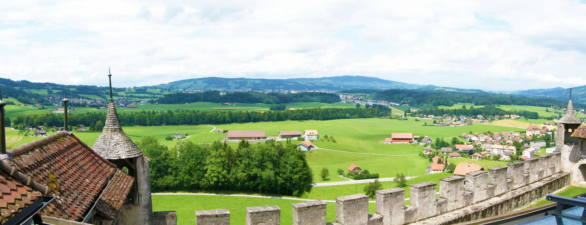kt_2020_350_Keytours_excursions_Swisstours_gruyères_village4_2048_10