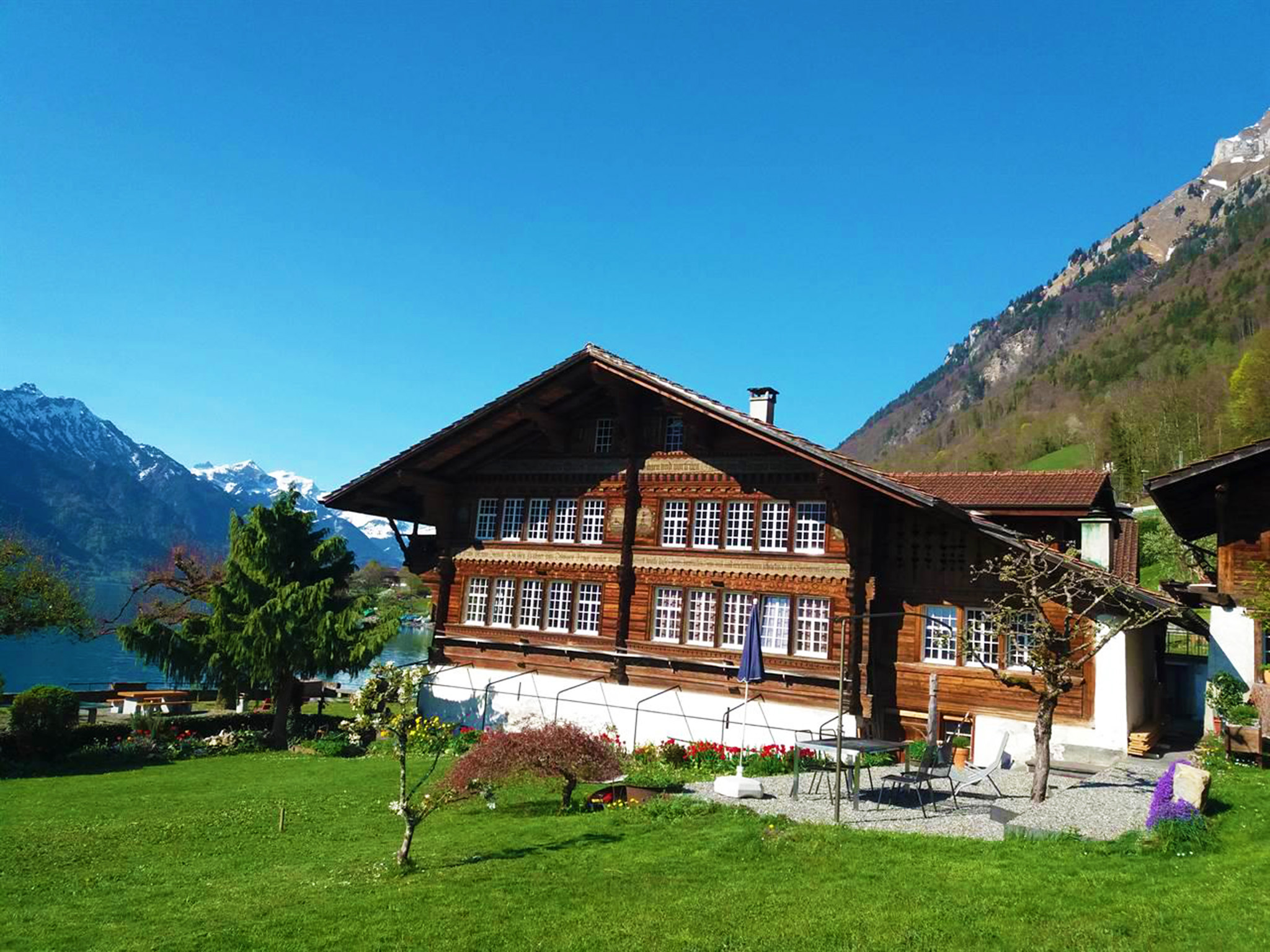 kt_2020_360_Keytours_excursions_Swisstours_interlaken_village6_2048_10