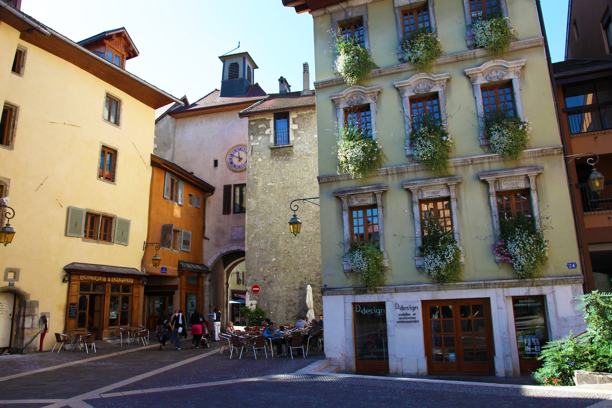 kt_2020_370_Keytours_excursions_Swisstours_annecy_rue_saint-claire_et_maison_gallo1_2048_10