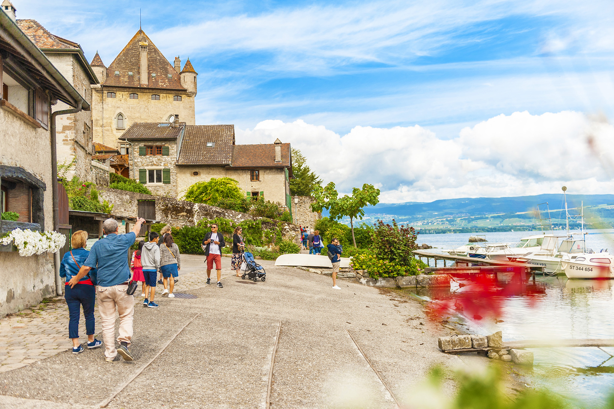 kt_2020_380_Keytours_excursions_Swisstours_yvoire4_2048_10