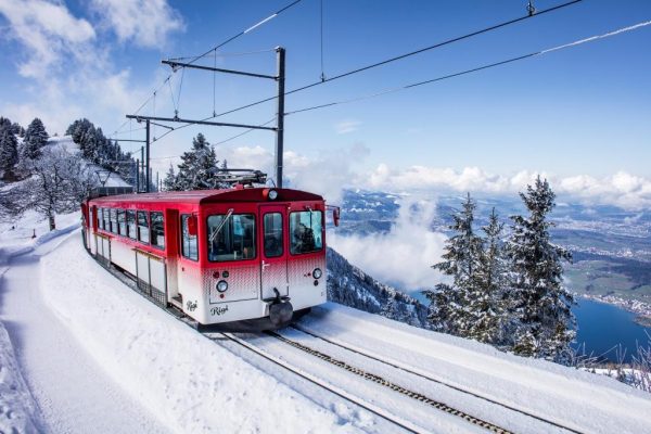 Train from Vitznau - Rigi Kulm in Winter (1)